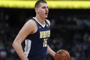 爱游戏-蒂姆重要时刻领先优势明显，SKT带队取胜！全场沸腾不已(lpl哪些队伍在bo5赢过skt)